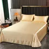 Set di biancheria da letto Lettiere in raso di lusso con lenzuola piatti lungo le copertine di letti di fascia alta con letti a colori solidi ad alta densità J240507