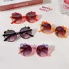 Occhiali da sole Bambini carini outdoor shoot shoot fumetto uv400 occhiali da sole bambine occhiali da sole acrilici per ragazzi