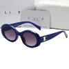 Lunettes de soleil pour femmes de luxe classiques pour femmes Lunettes de soleil Lunettes de soleil Fashion Des lunettes de soleil avec une boîte de lunettes de soleil à la mode des lunettes de plage en plein air