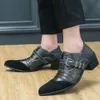 Chaussures officielles des hommes avec des basaux hauts à talons plats