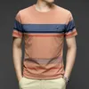 T-shirts Summer Mens Short Sleeved Cotton Striped T-Shirt Street Clothing New Herr Rund Neck Quick Torkning Daglig Löst lös topp J240506