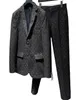 2023 Designer Fashion Men039S Suit Suit Coat Men039S Stylist Letter Brodery Långärmad Leisure Party Wedding Dress Suit Suit 1217688