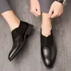 Business Black Shoes for Men Wingtip Detalhe Socestros de vestido