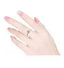 Hoogwaardige groothandel 14k 18K GOUD Simple Classic vier tanden elegante damesringen Moissanite sieraden aangepaste liefdesgeschenk