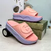 Tasarımcı terlik sandalet platform terlik çok renkli flora slaytlar şık kolay aşınma stili slaytlar kadın slaytlar ayakkabı platformu işlemeli