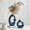 Vaser nordisk stil krökt vas dekorativa tillbehör blomma arrangemang hantverk keramiska heminredning skrivbord ornament