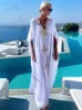 2024 Elegant Gold Broidered Kaftan Retro Vneck Robe blanche plus taille Femmes Vêtements Summer Beach Wear Robes de vacances Q1373 240420