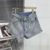 Jeans pour femmes à la mode verticale à rayures à rayures en denim short denim féminin 2024 Pantalon de taille haute et d'été