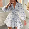 Robes décontractées Robe de créateurs 2024 Nouveau style de femme Summer Femme Sweet Imprimé en V Robe courte en dentelle plus taille Robes