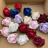 Kränze 30pcs/5 cm Hochqualität Flanell Rose Knospe Künstliche Seidenblume Köpfe DIY Geburtstagsfeier Hochzeits Handgelenk Blumen Kranz Kranz