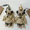 Trench Coat Bear Designer Keychain voor vrouwen Thomas Mens Luxe sleutelhanger roestvrijstalen zak Charm Classic Fashion Key Chains Key Holder