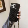 Convient pour 15 obus de l'iPhone 13 Promax Small Fragant Wind Diamond Grid Case, 12 Sac de carte de fermeture à glissière japonaise et coréenne pour femmes, corde suspendue