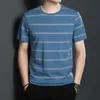 T-shirts Summer Mens Short Sleeved Cotton Striped T-Shirt Street Clothing New Herr Rund Neck Quick Torkning Daglig Löst lös topp J240506