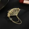 Broschen elegante Vintage -Fan Brosche für Frauen Grüne Zirkon Blume Luxus -Lampen -Pins Kette Tassel Accessoires Bankettparty Geschenke