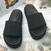 Designer sko ny stil tofflor sandal glid macaron tjock botten icke-halk mjuk botten mode g hus tofflor kvinnor bär strand flip-flops ins