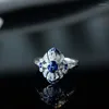 Кластерные кольца роскошные светло -голубые сапфир для женщин модное и классическое кольцо драгоценного камня Элегантное дизайн 925 Серебряные ювелирные подарки