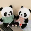 Simulazione carina di bambole di panda rossa, souvenir di Chengdu floreali, ragazze delle bambole, peluche per bambini, bambole di panda