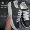 Sneakers de mode pour femmes en cuir premium / non-cuir Chaussures décontractées pour les femmes ou les hommes