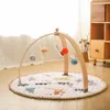 1 Uppsättning av baby trärlek Gym Mobilsupphängning Sensor Toys Rocket Mouse Activity Toys Folding Play Frame Room Decoration Toys 240426