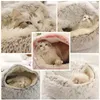 Kattbäddar möbler ny husdjur hund cirkulär plysch säng halvsluten kattbo som används för djup sömn bekväm i vinter katt säng liten kudde korg mjuk hund hus d240508