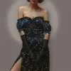 Повседневные платья Дизайнерские платье 2024 Летнее новое женское сексуальное, элегантное, модное выключаемое на плечо средней длиной фрагментированное цветочное платье и размеры платья