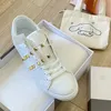 Luxo Sneakers Open Designer de Bot de Couro Mulheres Low para Mudança para Alterar Black White Golden Sapato Calfskin Vintage Plowers Itália Treinadores