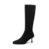 Boots Ladies Shoes à venda 2024 rebanho feminino feminino mulheres modernas zíper sólido zíper apontado com saltos altos femininos