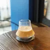 Garnki z kawą pojedyncza klasa lodowa lodowa kroplówka napój whisky