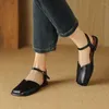 Chaussures décontractées Retro Sliver Black Beige Sandales pour les femmes à talons bas à talons enveloppe carrée