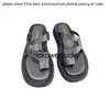 Row Ultra Light〜The * Row New Outdoor Courpection Fashion Leather Cross Band Thick Sole Open Toe Flip Flops for Women NQT8