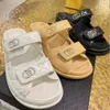 sandálias de grife famosas mulheres deslizam sandale plana slippers sliders sapatos de fundo chinelos de verão de verão casual sandal de couro real