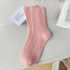 Frauen Socken 2024 Est Winter verdicken Kaschmirwolle lässig Modische modische Farbe Lange Mädchen Wärme warme Crew Socke