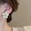 Boucles d'oreilles étalons fleurs à cinq petale fleur accessoires de bijoux doux