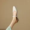 Slippers Krazing Pot Cow Cuir Round Toe Plat avec bureau de datation Lady Mules d'été Slip on Solid Women Beauty à l'extérieur