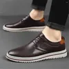 Sapatos casuais 38-44 40-44 tênis frios masculinos vulcanizam homens no atacado de verão para revender esportes especiais de esnóides amplos.