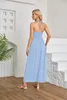 Sommarlånga klänningar hängande nacke rygglös strand ljus blå klänning för kvinnor fast färg ärmlös v hals veckad sundress vestidos largos