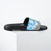 Erkekler için Tasarımcı Sandaletler Düz Topuklular Slaytlar Moda Lüks Çiçek Sliders Dişli Sole Claquettes Mules Scuffs Bayanlar Odası Brocade Terlik Plaj Ayakkabı Sandale