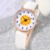 Montre-bracelets Femmes Blanc 5PCS / Set Setolflower Cador Watch Quartz Wristwatch En cuir STRAP avec des bijoux de perle artificiels Cadeau pour maman