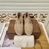 Designer Casual Shoes LP Suede Loafers Summer Walk Charms utsmyckade skor par skor män kvinnor läderlägenheter