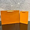 Markendesigner Geschenkpapierbeutel für Handtaschen Totes Schulter -Cross -Body -Bag -Kleidung hochwertige Modeeinkaufstasche 01 273W