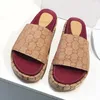 Designer tofflor gummisandaler kvinnor sommar flip flops lyxig platt platt tjock botten broderi tryckt linne hög klack sandal plattformsreglage skor