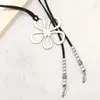 Chaines Bohemian Hollow Flower Charm de cordon en cuir fait à la main Perles en métal Perles Piche
