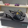 Designer Sandale pour femmes Sandales de plate-forme talons glisse de luxe Chaussures Fashion Food Genuine cuir