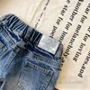 Barn designer tecknad tryckt jean shorts mode flickor rivet pocket tassel denim halva byxor sommar barn avslappnad cowboy shorts z8010