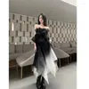 Robes de travail Summer Fashion Femmes Jupe Set 3D Rose Mesh Bra Tube Top Gradient Irrégulet long Black Two Piece Tenues