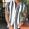 Chemises décontractées pour hommes Mentes d'été Short-Slved Stripes Vertical Stripes Fashion Casual Mens Shirt 2023 Hommes Slim Top T240507