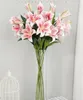 装飾的な花の花輪人工lilyフルブルームフェイクラテックス本物のタッチフラワーブーケ3ヘッドウェディングパーティー装飾hom2535388