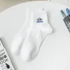 Frauen Socken Herren Sommer mittelschwere weiße Sportwäsche-Wotwoll-Schweißschweiß atmungsable Stickerei Low-Top