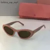 Mui Mui Sunglasses Cat Eye Sunglasses Mui Mui Brand Luxury Designer Glasses Party Appeal Women Simple and Fassionable High Quality Sunglasses for Women Lady7712