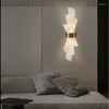 Lampada a parete Lampade a LED moderne Torcia acrilica Torcia minimalista Nordic Decorazioni per la casa camera da letto Luci da soggiorno Luci da soggiorno